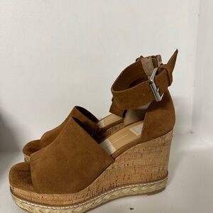 Like New Dolce Vita brown suede chunky wedge heel. Size 7
